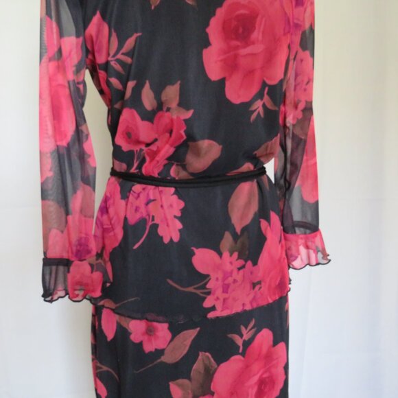 IMI Women’s Girls Pink Black Floral Motif Top and Skirt 2 Pc Set size L - Picture 4 of 12